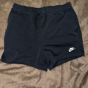 Nike shorts with pockets and drawstring